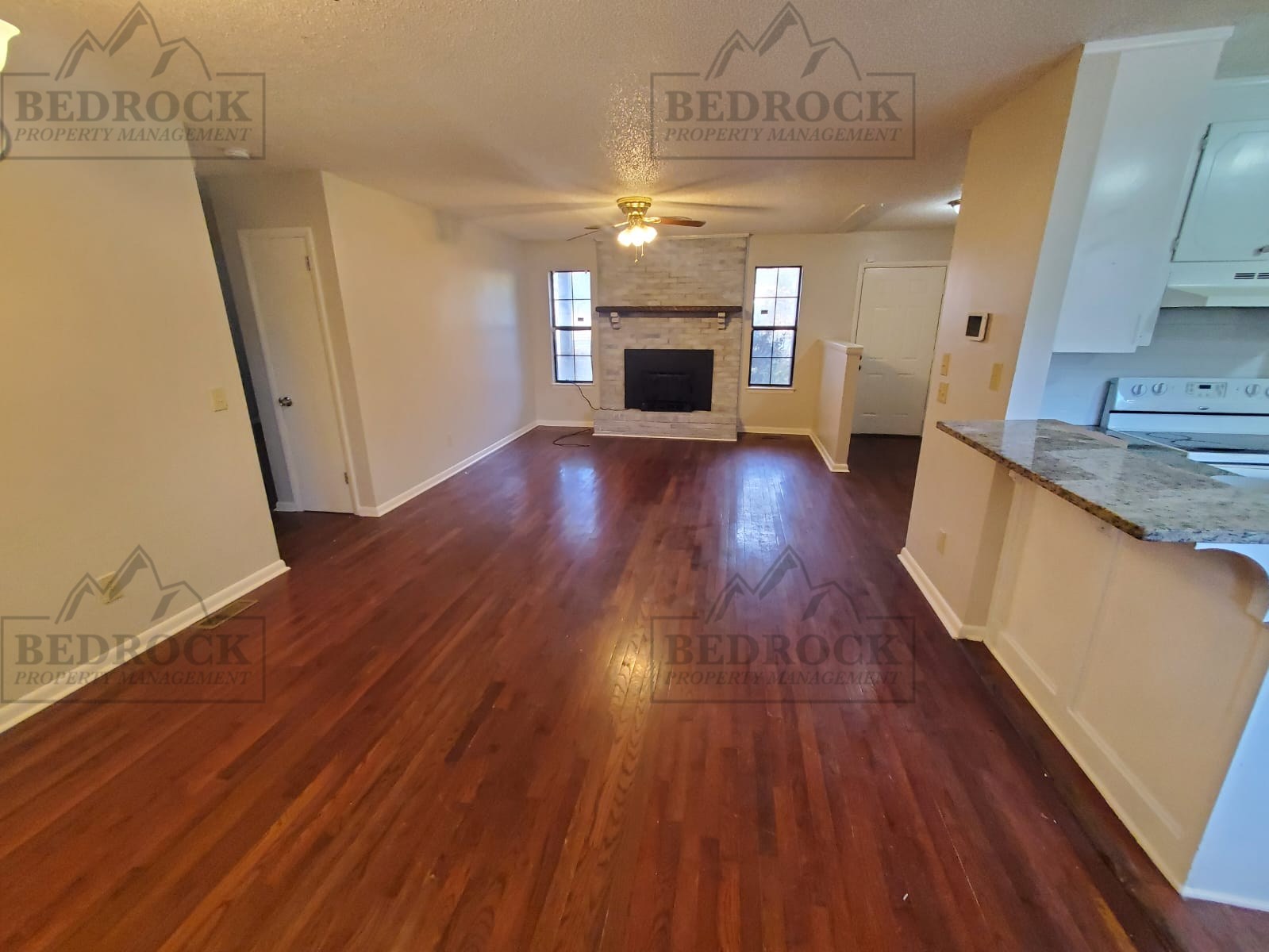 3419 Mastin Lake Road Northeast