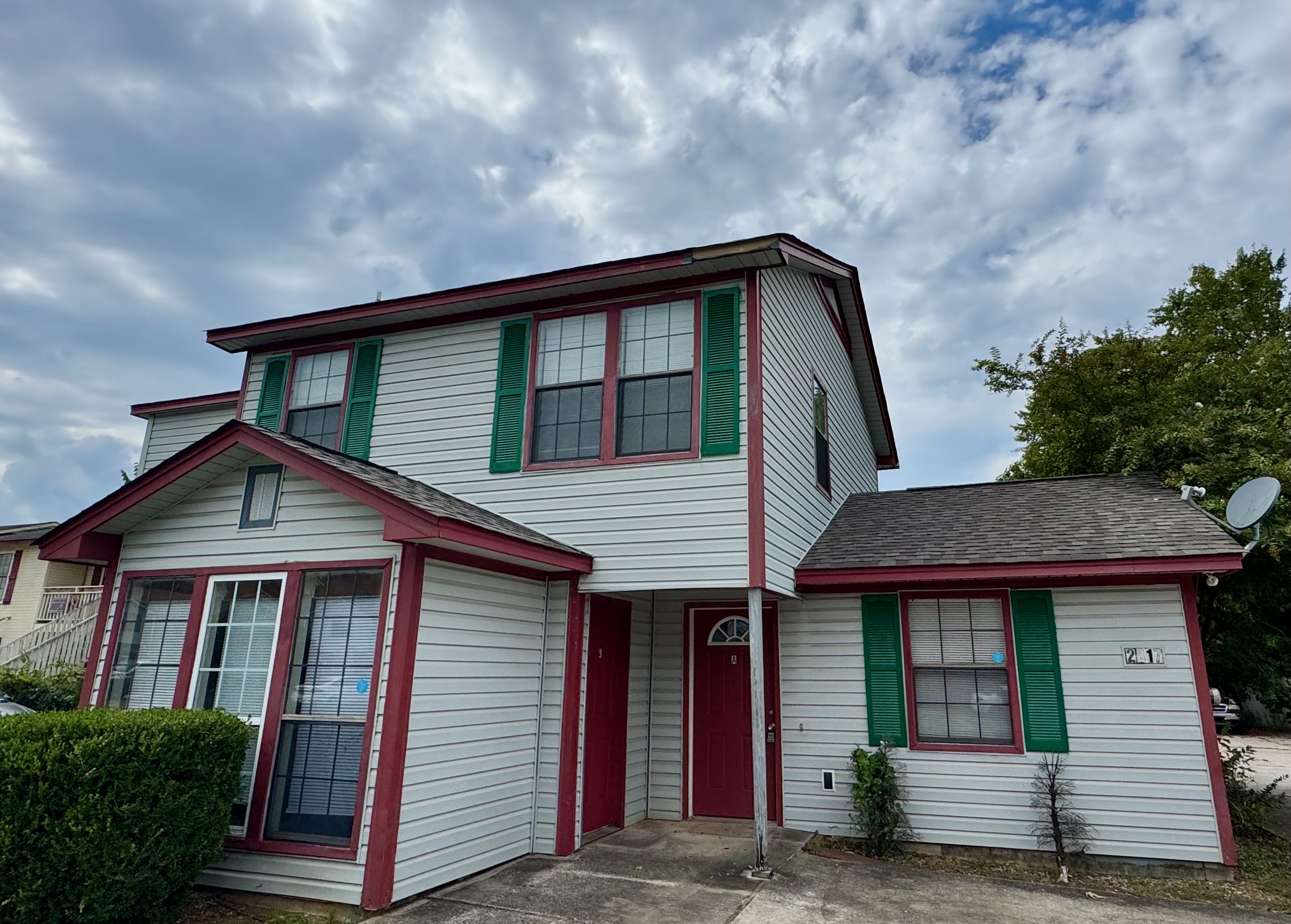 Property main image