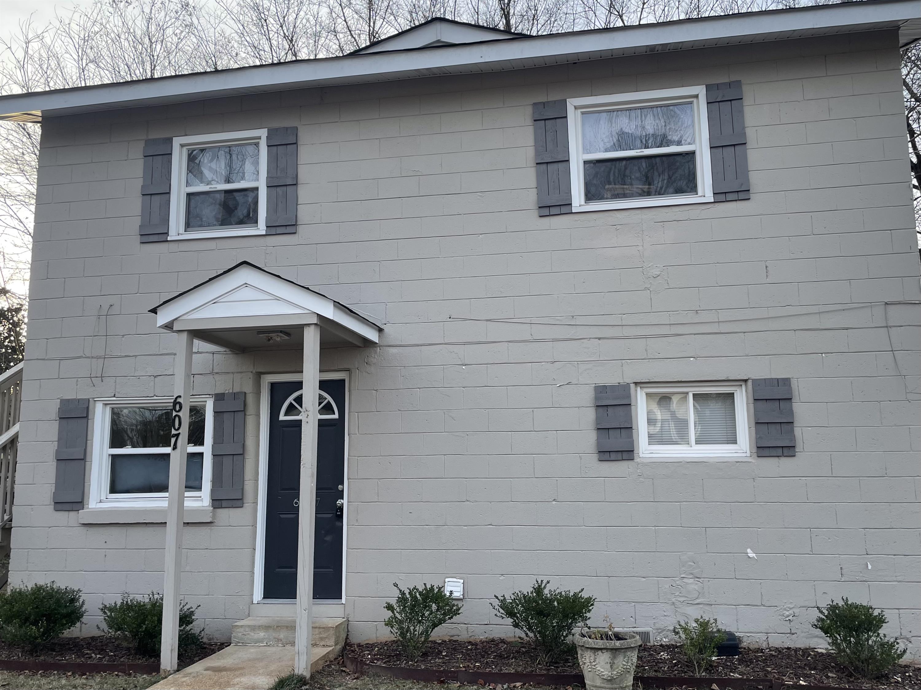 607 England Street Northeast - 1