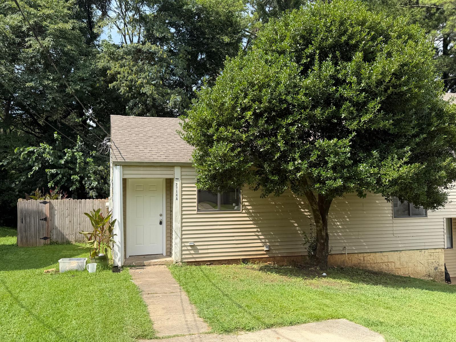 2714 Clayton Drive Northwest