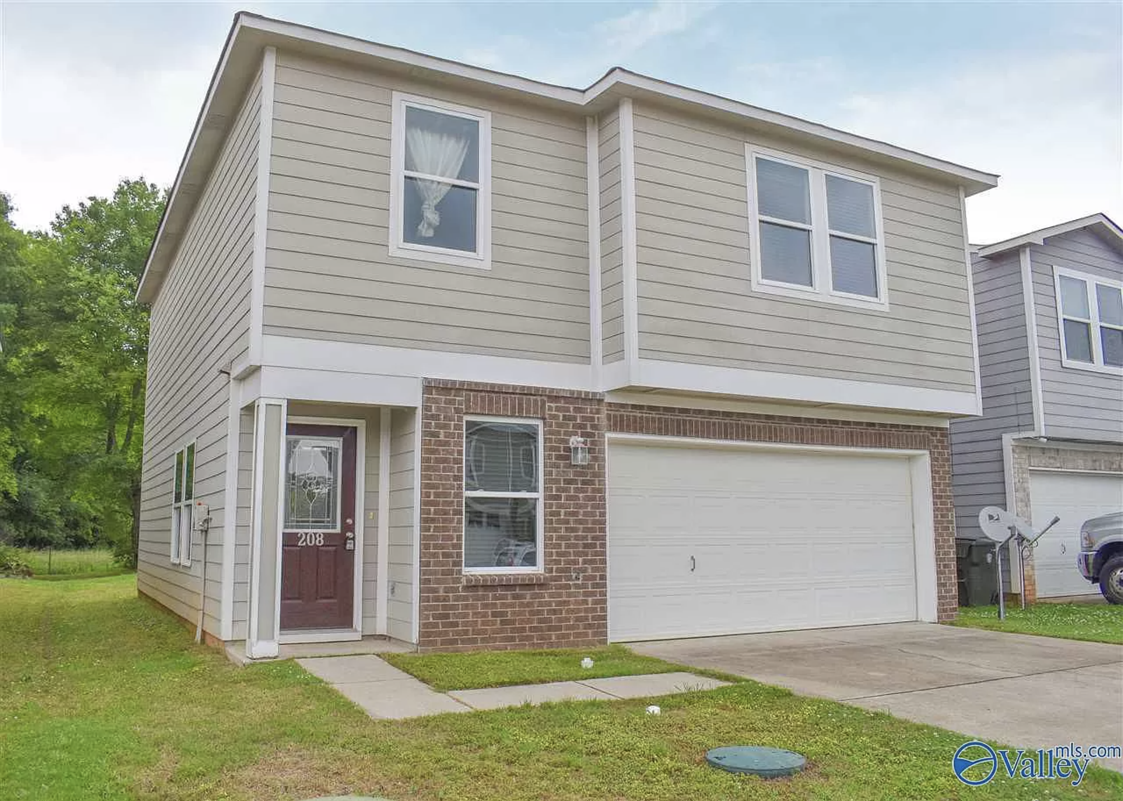 208 Farmington Drive