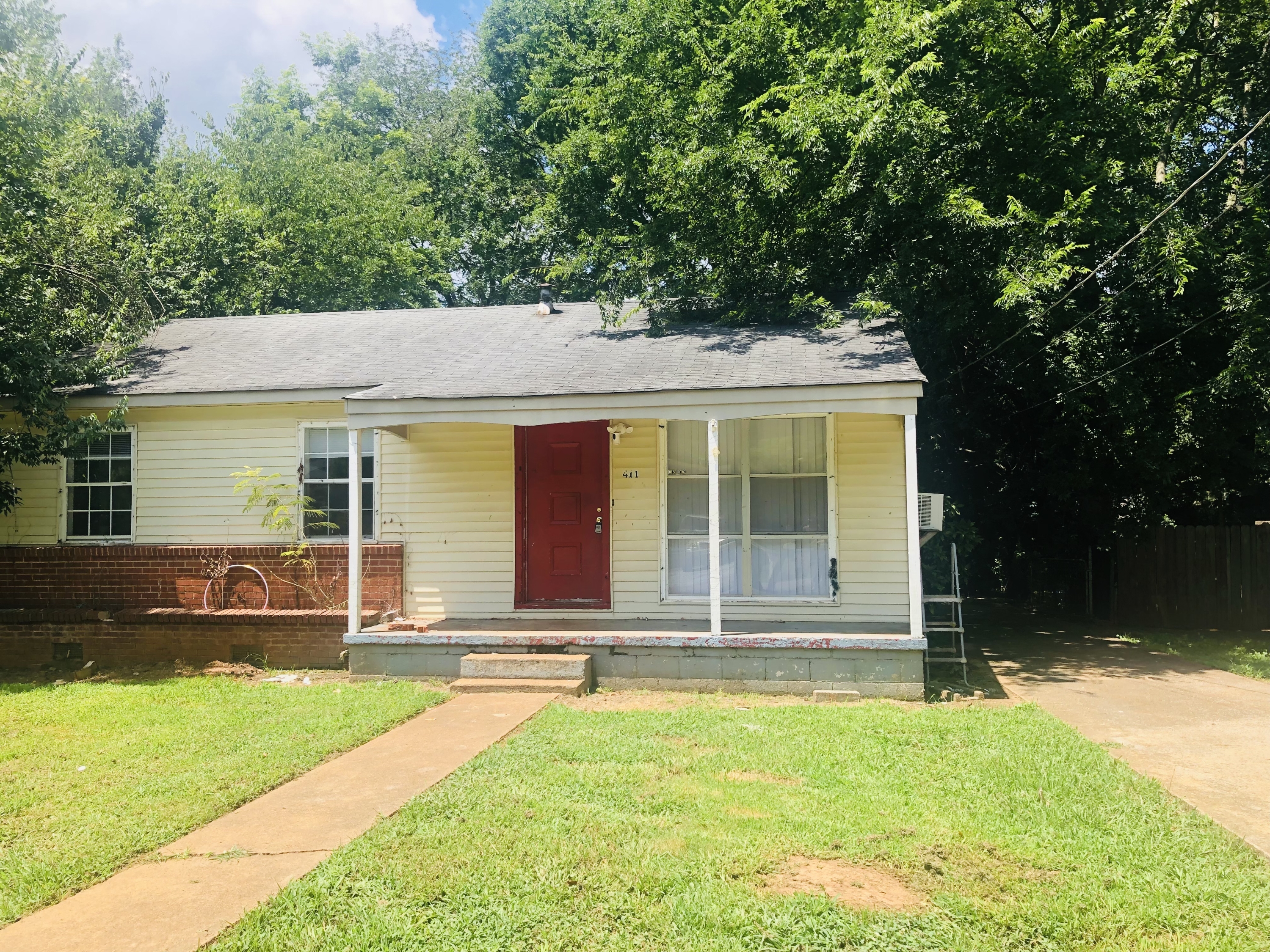 411 South Plymouth Road Northwest