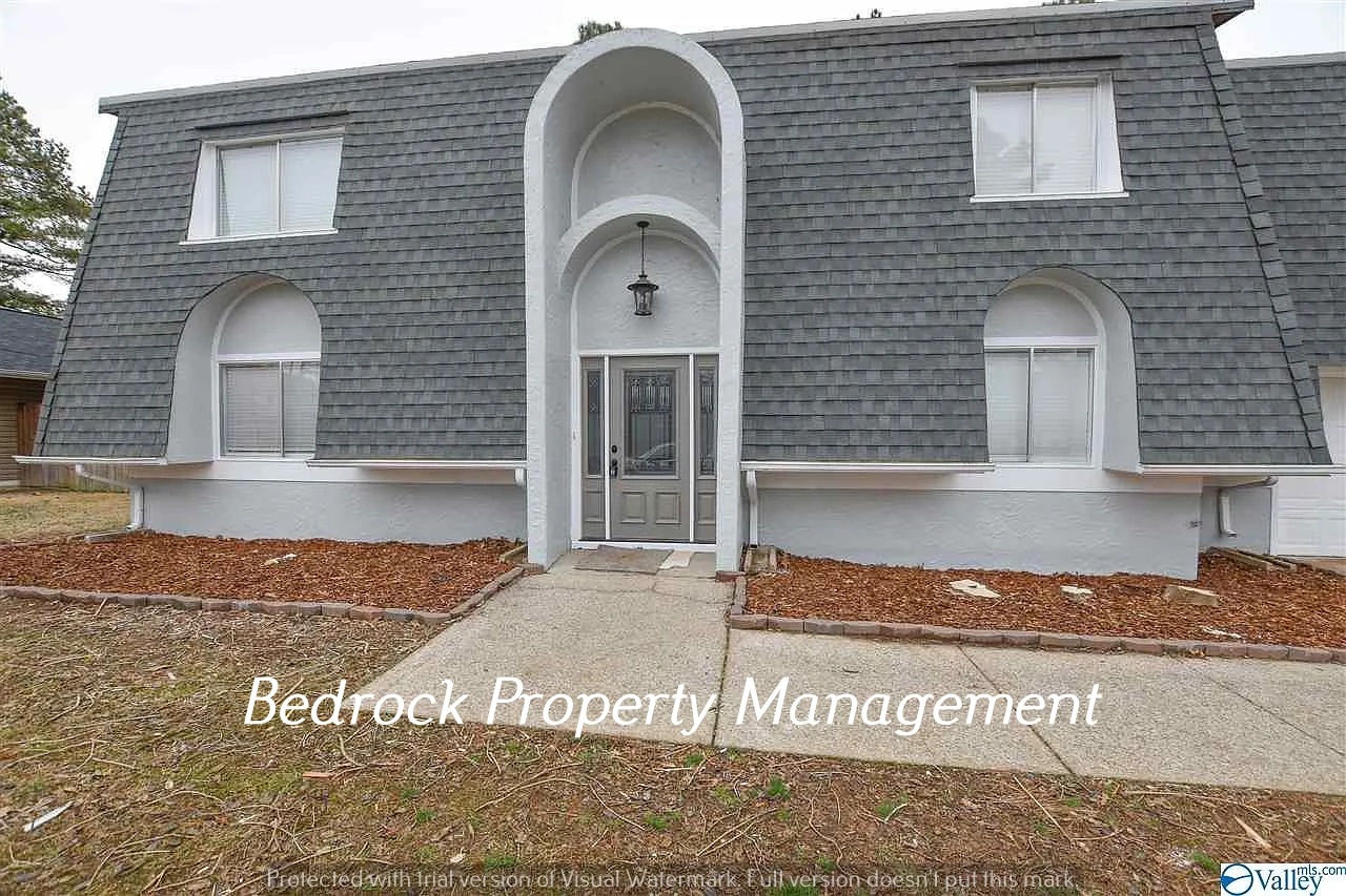 2008 Woodmore Drive Southeast