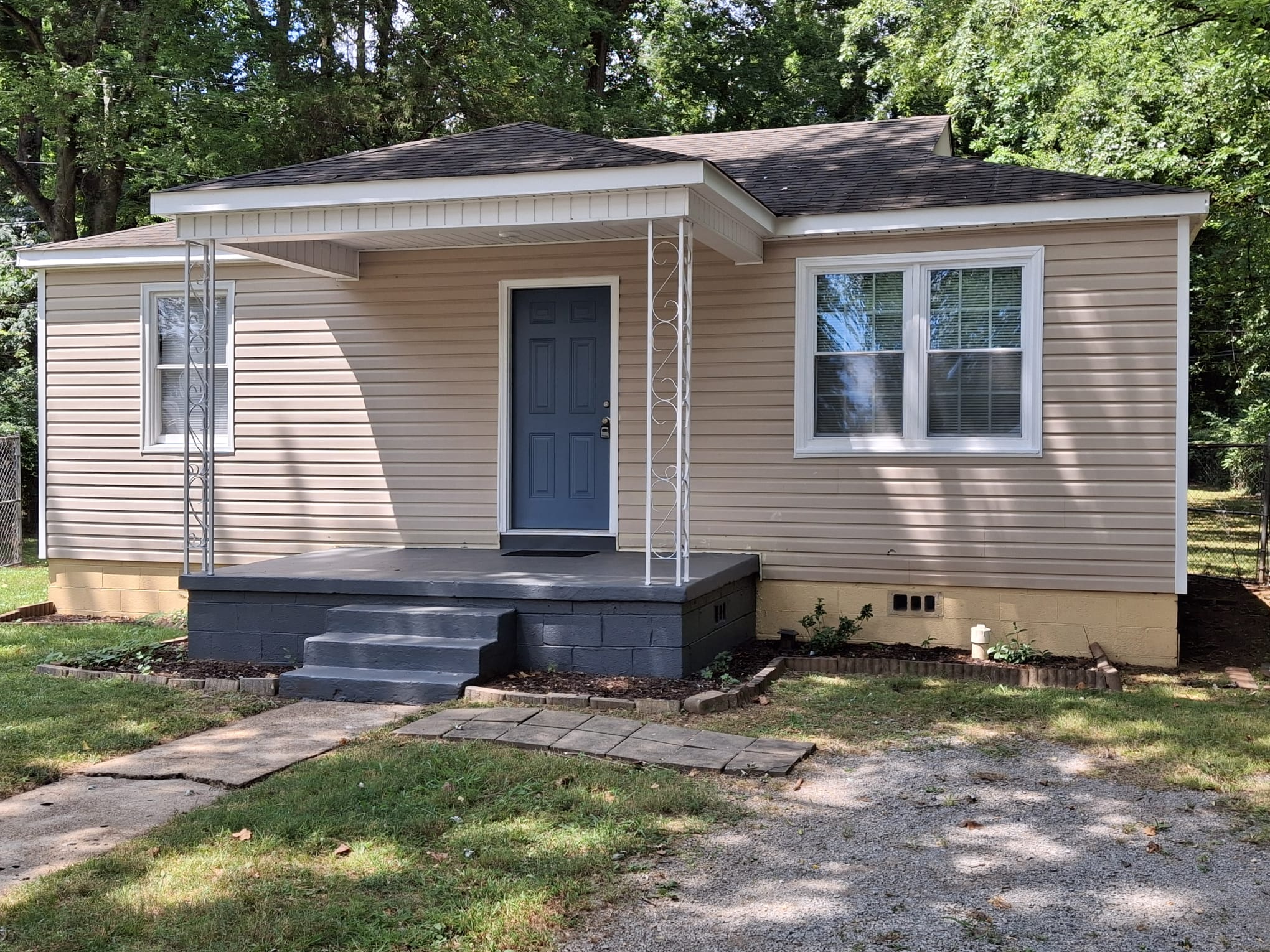 825 Crestline Circle Northwest